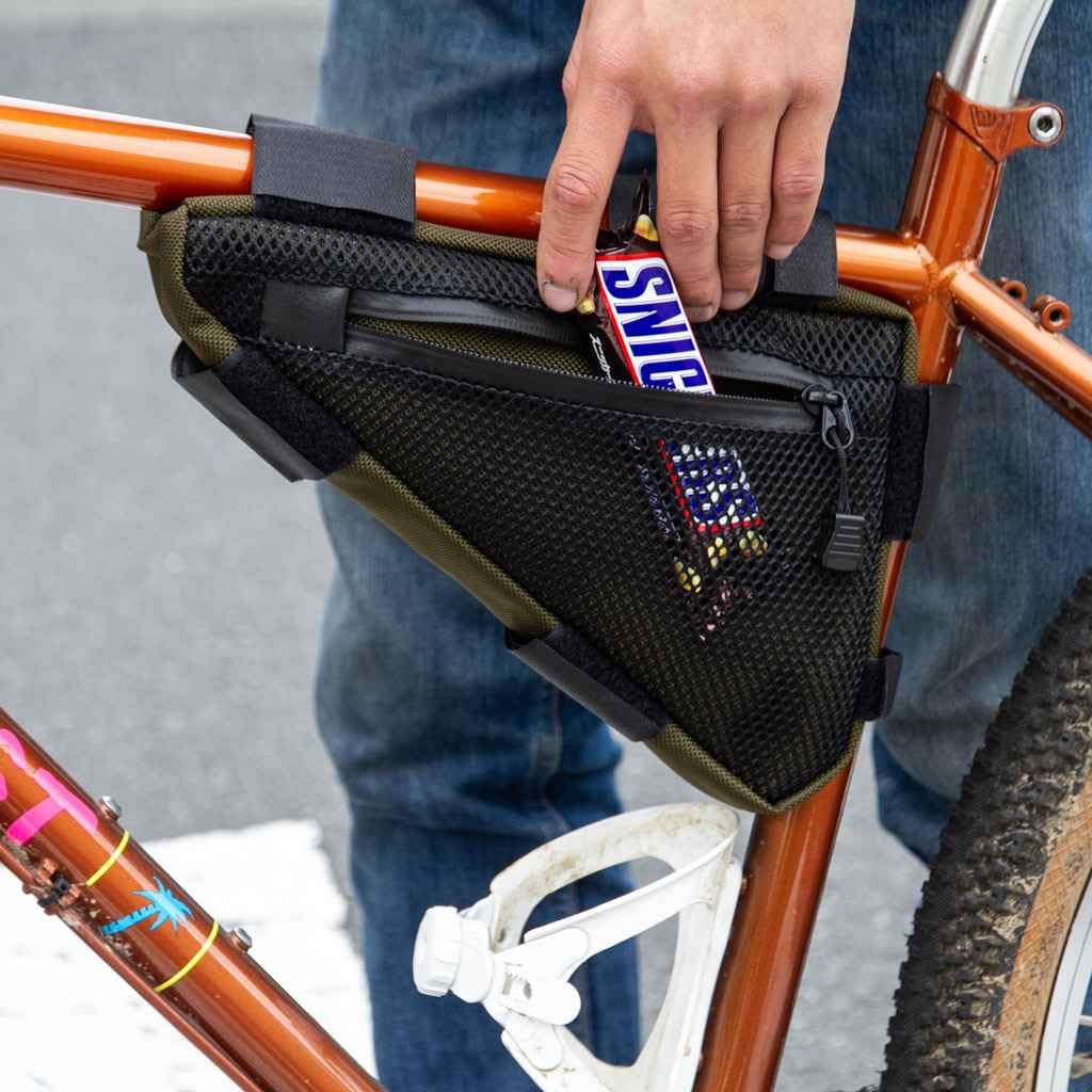 Amazon.co.jp: 日本製 Fairweather corner bag ballistic/olive